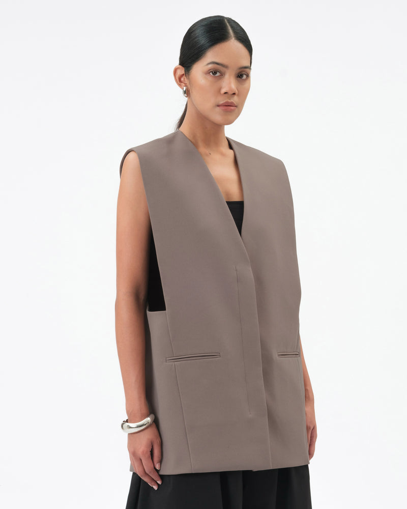Seville Vest – Josephine Anni